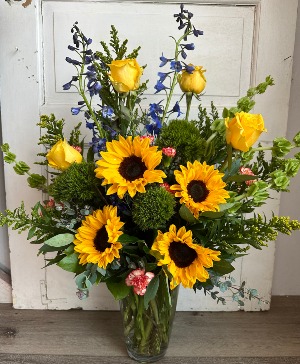 Garden Delight Fresh Arrangement