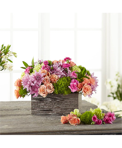 Garden Luxe Appreciation Arrangement Mixed flowers 