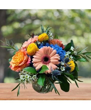 Garden Party Vase Arrangement  in Mattapoisett, MA | Blossoms Flower Shop