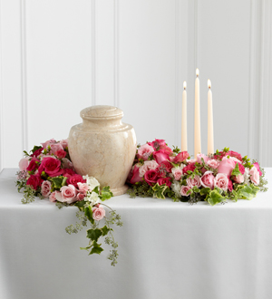 Garland Funeral Arrangement Tributo de Cenizas in San Juan, PR | ELIKONIA FLOWERS