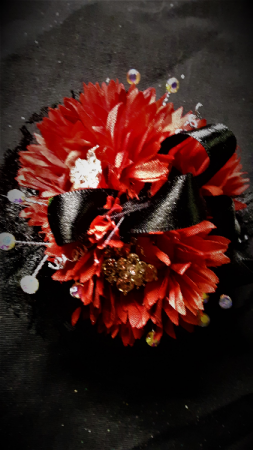 Gerbaras  shines wrist corsage