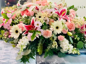 Gerber Daisy Spray Casket Spray