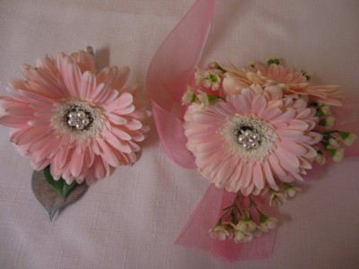 GERBERA DAISY CORSAGE & BOUTONNIERE PROM FLOWERS