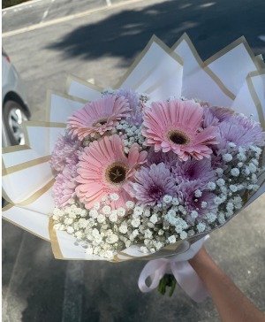 Gerbera Dreams Bouquet 