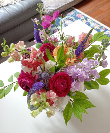 Get Well Florals  Designer's Choice in Glastonbury, CT | THE FLOWER DISTRICT