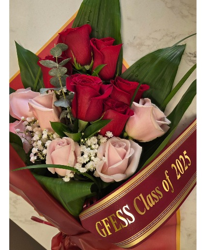 GFESS class 2026 x 12 roses , pink and red Arm bouquet 