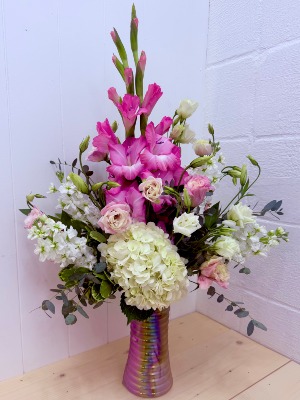 “Glad” you're my Mom Bouquet fresh florals in vase