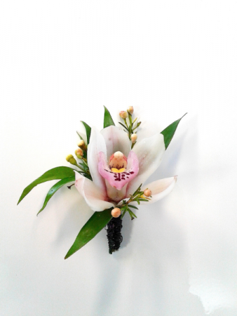 Glam Prom Boutonniere 