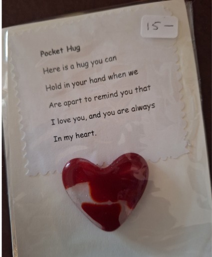 GLASS POCKET "HUG" 