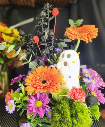 Glowing Ghosty  in Warrensburg, MO | Awesome Blossoms
