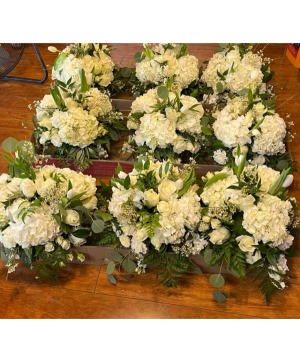 Golden Elegant Centerpiece Golden Elegant Bouquets