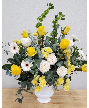 Golden Farewell sympathy arrangement