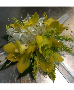 Golden Queen prom