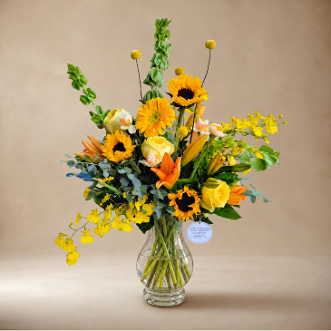 Golden Radiance vase arrangement in Eagle, ID | Hope Blooms Flowers & Things