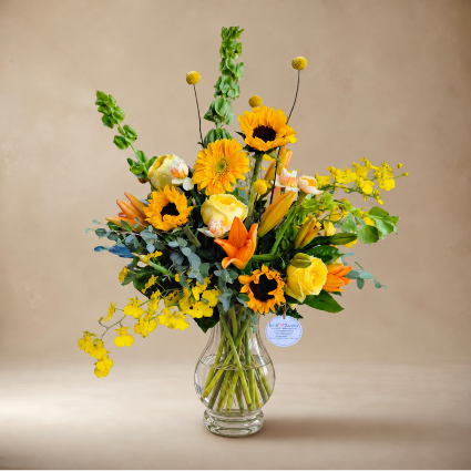 Golden Radiance vase arrangement