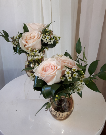 Gorgeous and Gold  Posey Arrangement 