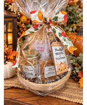 Gourmet sweet and salty holiday basket 