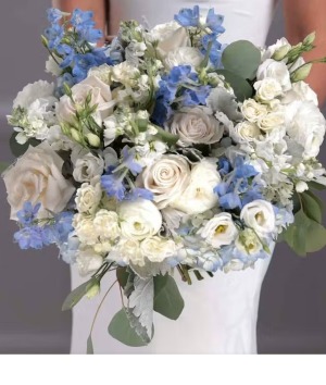GRACE BLUE BRIDES BOUQUET DELUXE ITS FOR 1-BRIDAL AND 2 -BRIDESMAID AND PREMIUM SELECTION ITS FOR 1-BRIDAL BQT/2-BRIDESMAID/4BOUTONIERES
