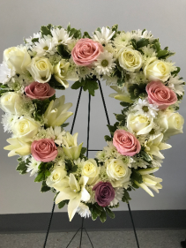 GRACEFUL HEART standing spray