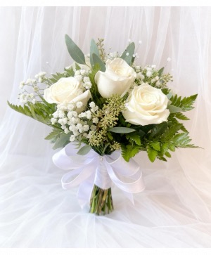 Graceful Rose Bouquet  Handheld bouquet 