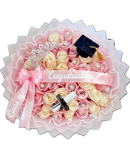 Congratulations Graduation  Ramo Buchon Bouquet