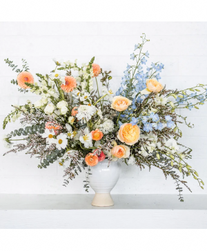 Grand Pedestal Vase 