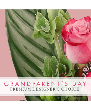 Grandparent's Day Flowers Premium Designer's Choice in Leamington, ON | Simona's Flowers & Home Accents
