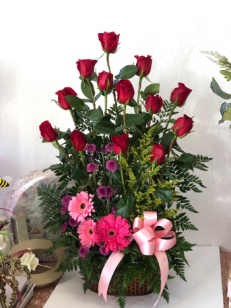 Lovely Rose Arrangement Rose Arrangement