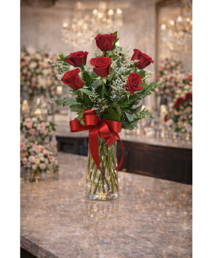 Half a dozen of elegant roses 