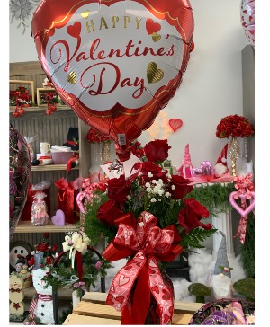 Half Dozen Roses w/Balloon Rose