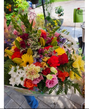 Hand held Beauty! Created by Ann Designer's Choice Bouquet