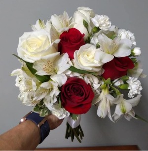 Hand Tied Bouquet 