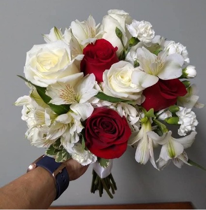 Hand Tied Bouquet 
