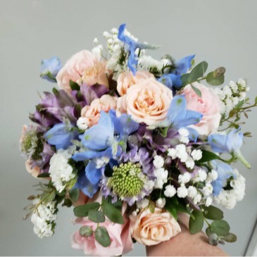 Handheld Bouquet Mixed Spring in Destrehan, LA | Plantation Decor