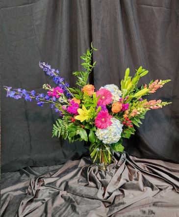 Hannah Luxury Vase of Flowers in Charlotte, NC | FLOWERS PLUS