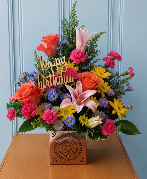 HAPPY BIRTHDAY IN STYLE FLOWER  ARRANGEMENT