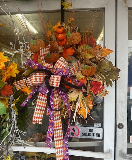 happy Halloween  standard wreath 