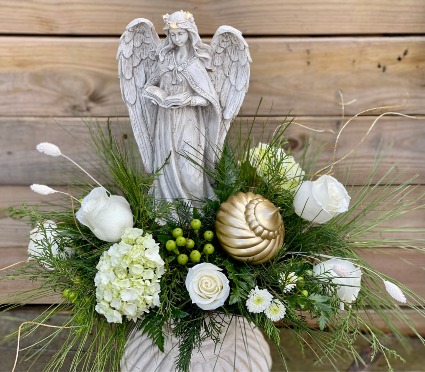 Hark the Herald, Angel Sing Centerpiece Style Arrangement