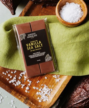 Harvest Chocolate Vanilla Sea Salt Bar 