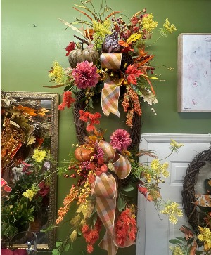 HARVEST PUMPKINS OVAL  FALL WREATH