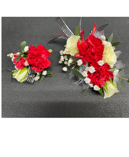 HCF wrist corsage & boutonnière  Corsages & boutonnière 