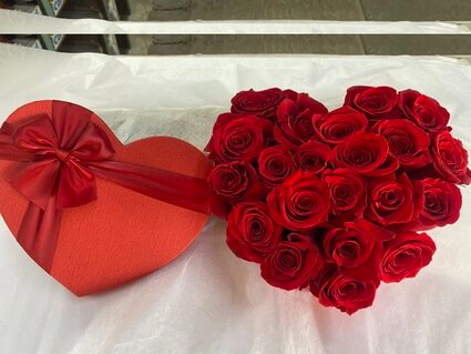 Heart Box Roses