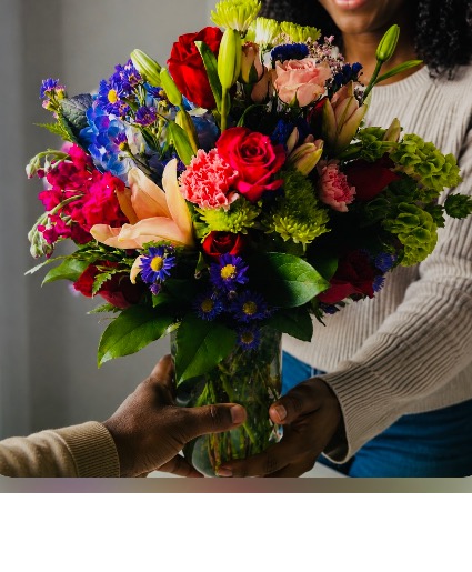 HEARTFELT GIFT Floral Arrangement 
