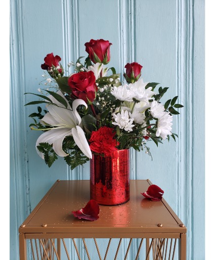 MOONSTRUCK MERCURY FLOWER ARRANGEMENT