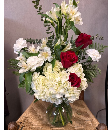 Heart's Honor Vase Arrangement 