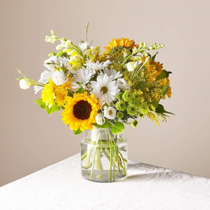 Hello Sunny Stunning Bouquet 