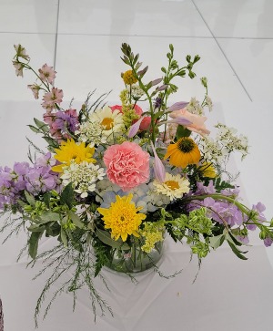 Hey Cutie Flowers in a vase