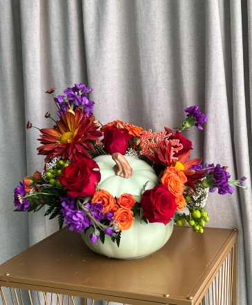 HOCUS-PUMPKIN-POCUS FLOWER ARRANGEMENT in Hampstead, NC | Surf City Florist
