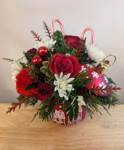 SOLD OUT Holiday Cheer  gold canyon mesa florist 