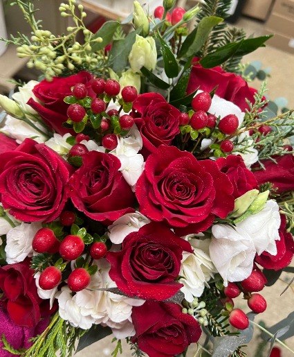Holiday Spirit Handheld Bouquet